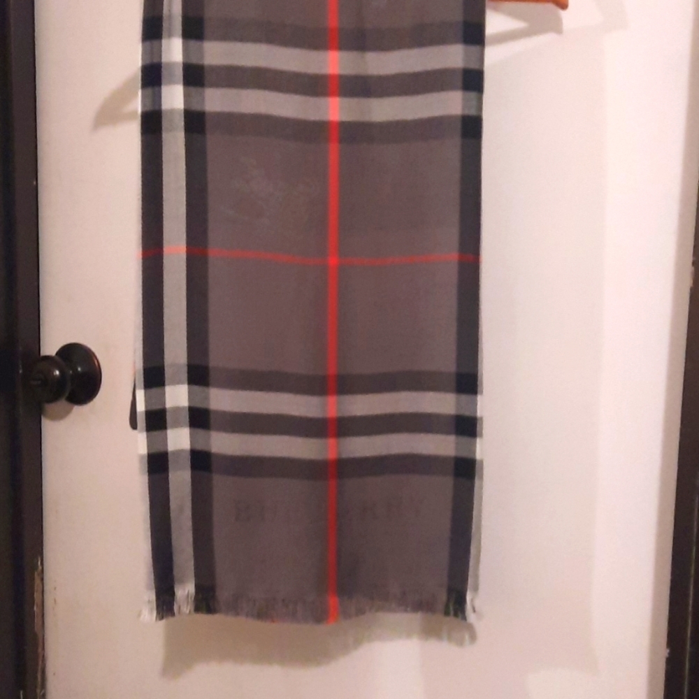 Burberry scarf